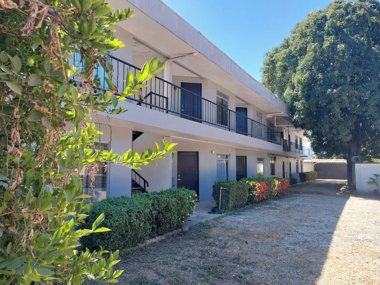 RC-140: Investment Opportunity – Apartment Building in Comunidad Guanacaste - photo 2