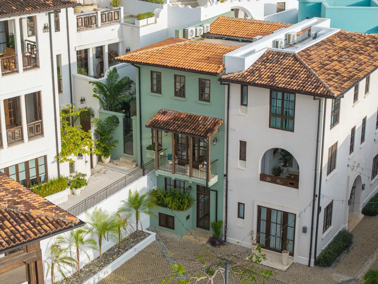 Casa Acuarela: Steps from the Beach & Beach Club, Impeccable 4-Bedroom Home in Las Catalinas - photo 36