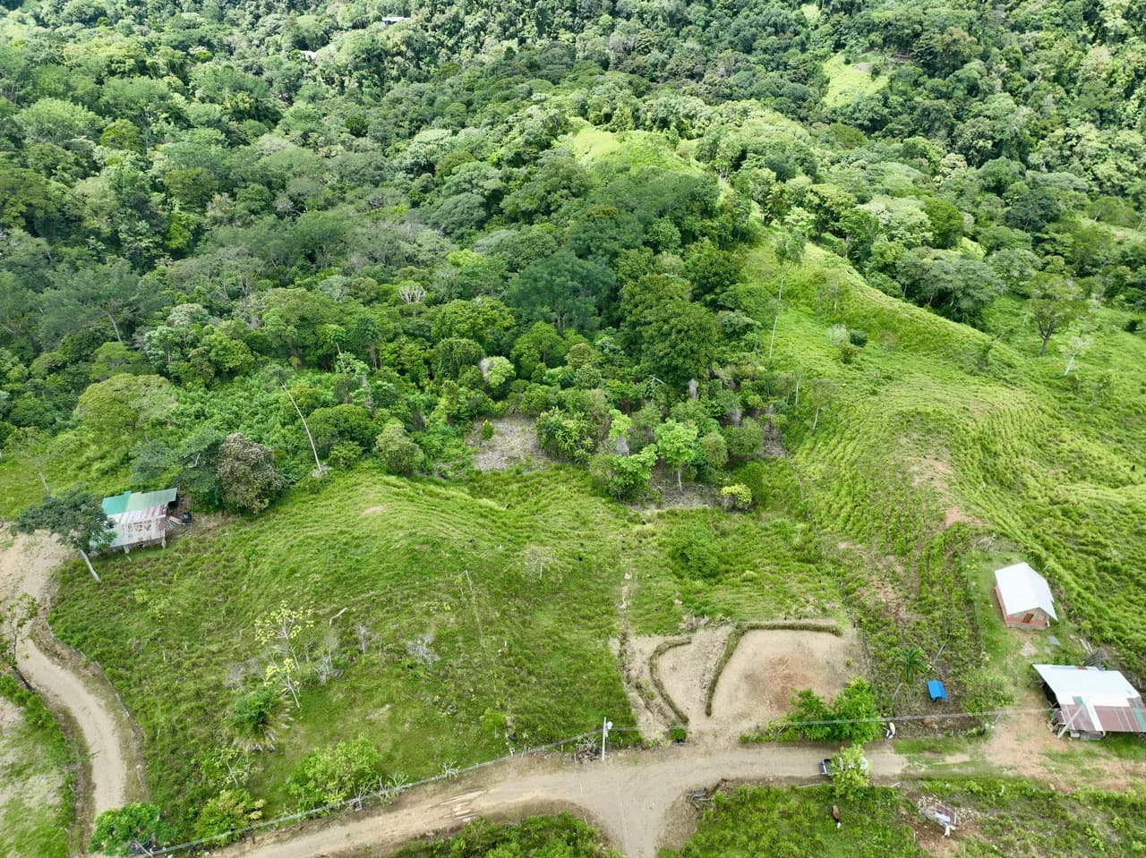 Spring and Waterfall! 3,2 Acres lot in Uvita Mountains - photo 6