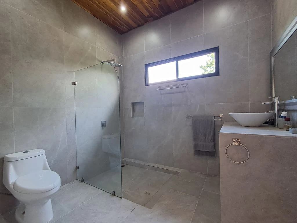 Casa Olli: Modern Property Within Walking Distance of Buenavista Beach - Samara - photo 18