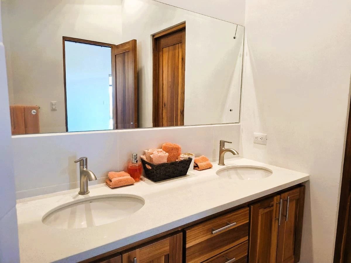 Atenas Hillside Escape: Private Hillside Retreat in exclusive Roca Verde - photo 12