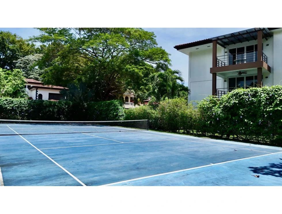 Luxury Apartment in Herradura: 2 Bedrooms, Balcony, and Pool Access - photo 35