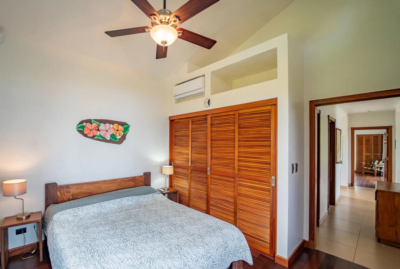 Casa Cavalier: 3BR Ocean View Mountain Home with Studio Apartment - photo 23