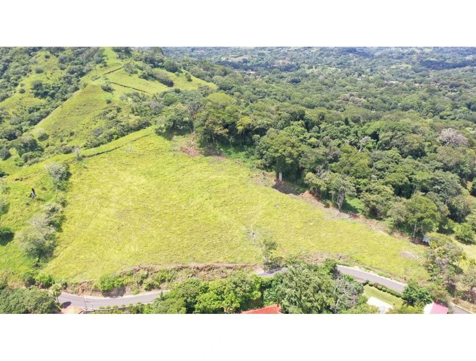 An Exceptional Property in the Heights of Atenas - photo 3