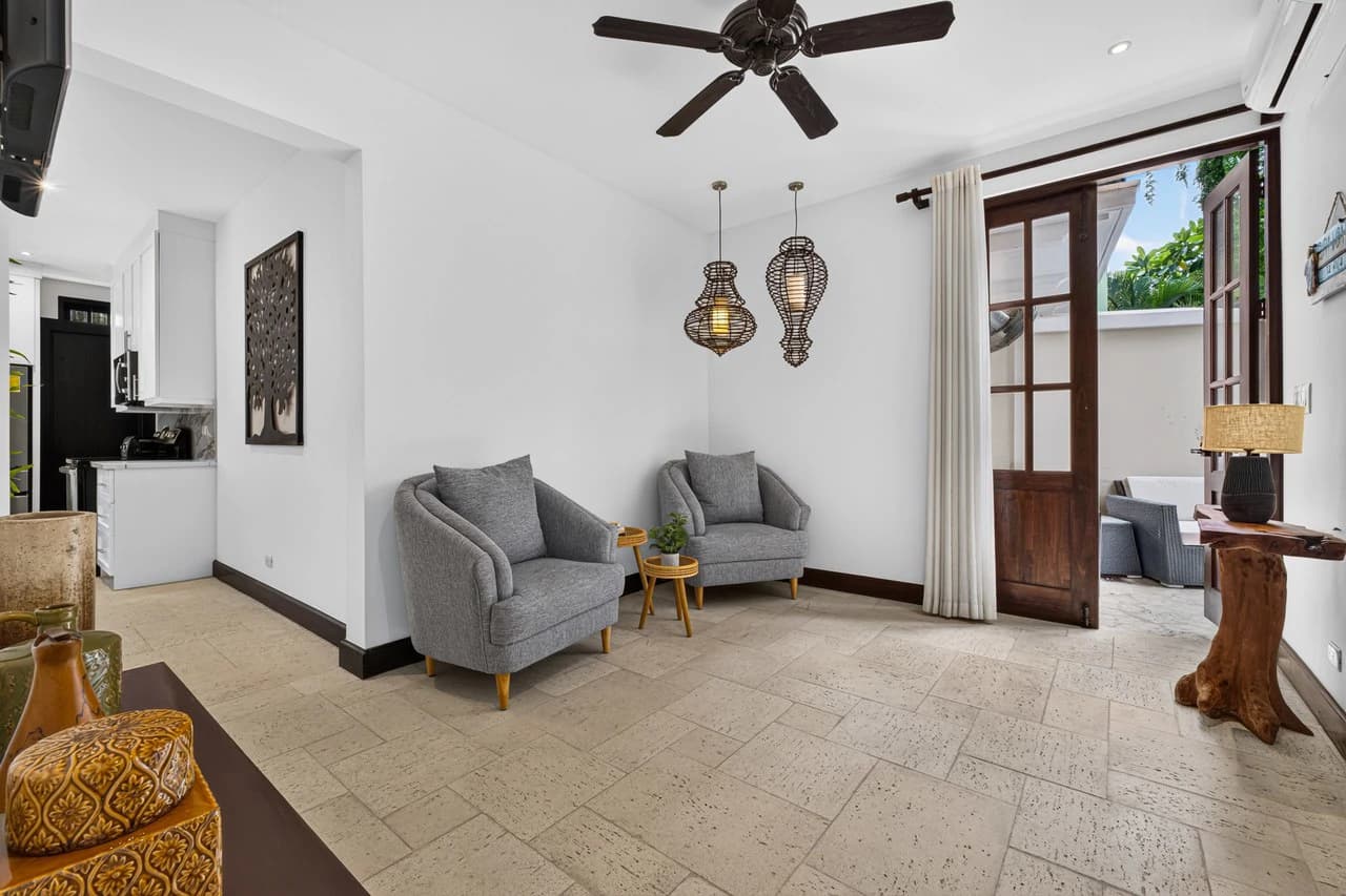 16 Avenida La Antigua: Renovated Turn- Key Living in the Heart of Las Catalinas - photo 8