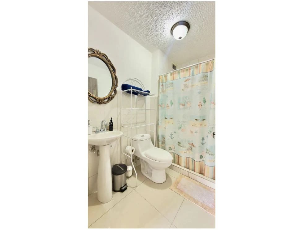 Spacious 3-Bedroom Apartment in Costa Linda with Community Pool in Jacó - photo 21
