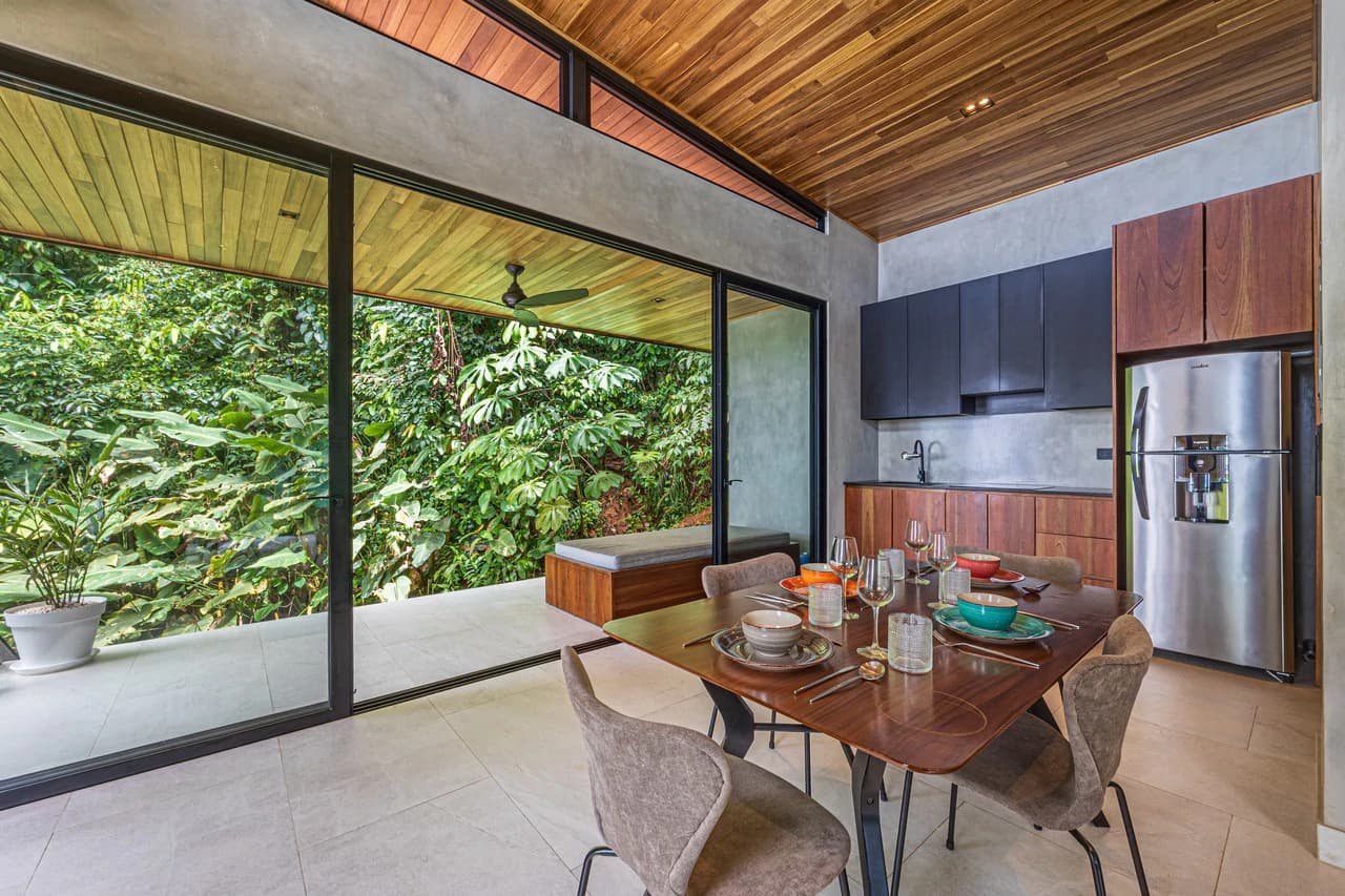 Casa Koules: Architectural 5-Bedroom Oceanview Estate in Prestigious Costa Verde Estates - photo 45
