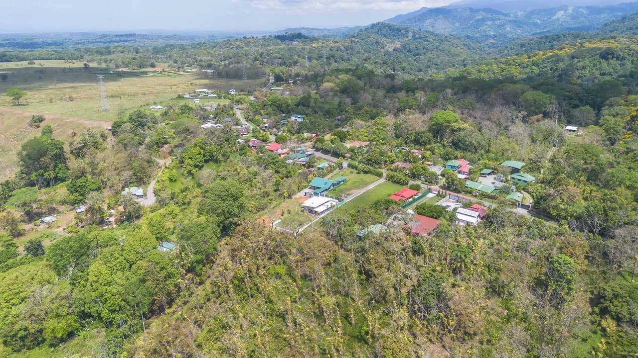 Brand-New Mountain View Home with Pool and Expansion Potential in Villa Nueva, Quepos: House For Sale in Quepos - photo 11