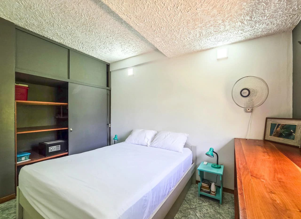 Prime Location 1bed 1bath Condo, Steps From Samara Beach - photo 11