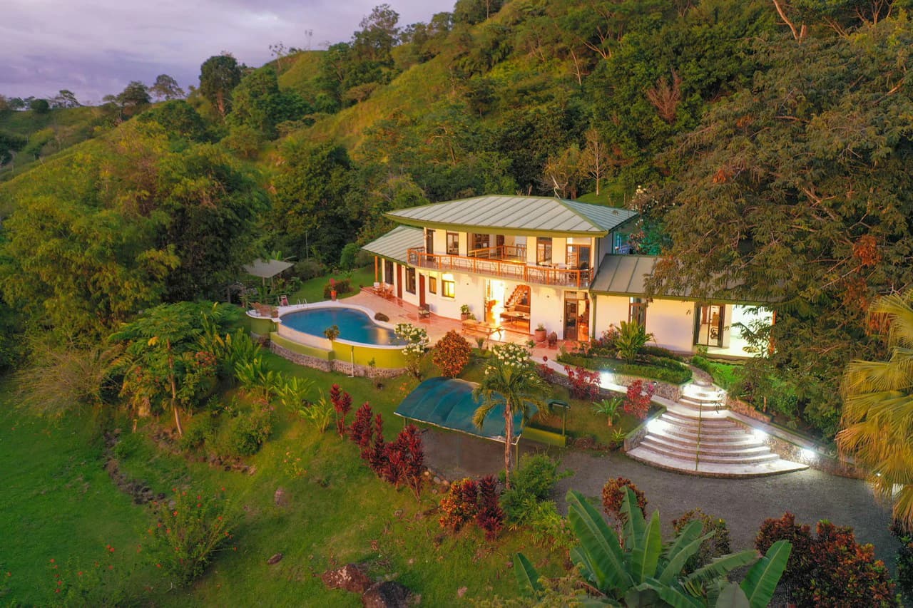 Mountain House For Sale in Savegre