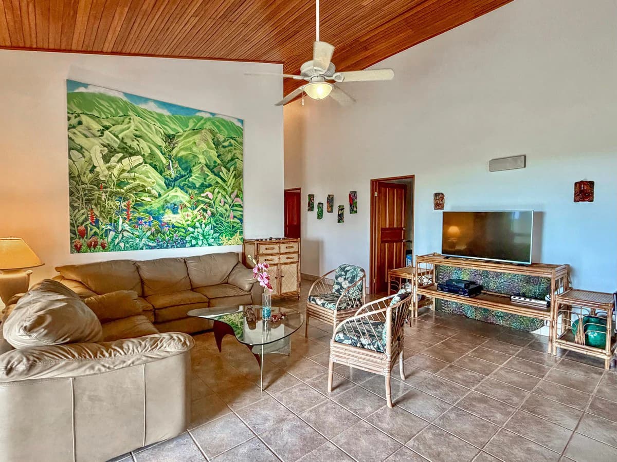 3.64 ACRES - 3 Bedroom Home With Expansive Ocean Views, Multiple Areas to Build, Public Road With Commercial Potential, 10min to the Beach!! - photo 21