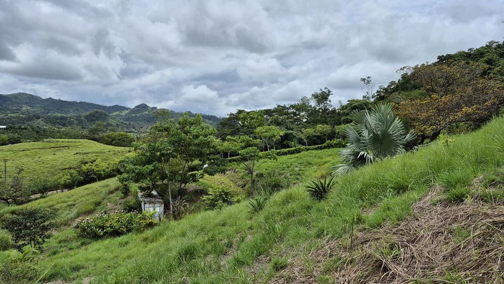 Lote Amanecer: Valley and Mountain View Lot Near Hojancha – Ready to go!