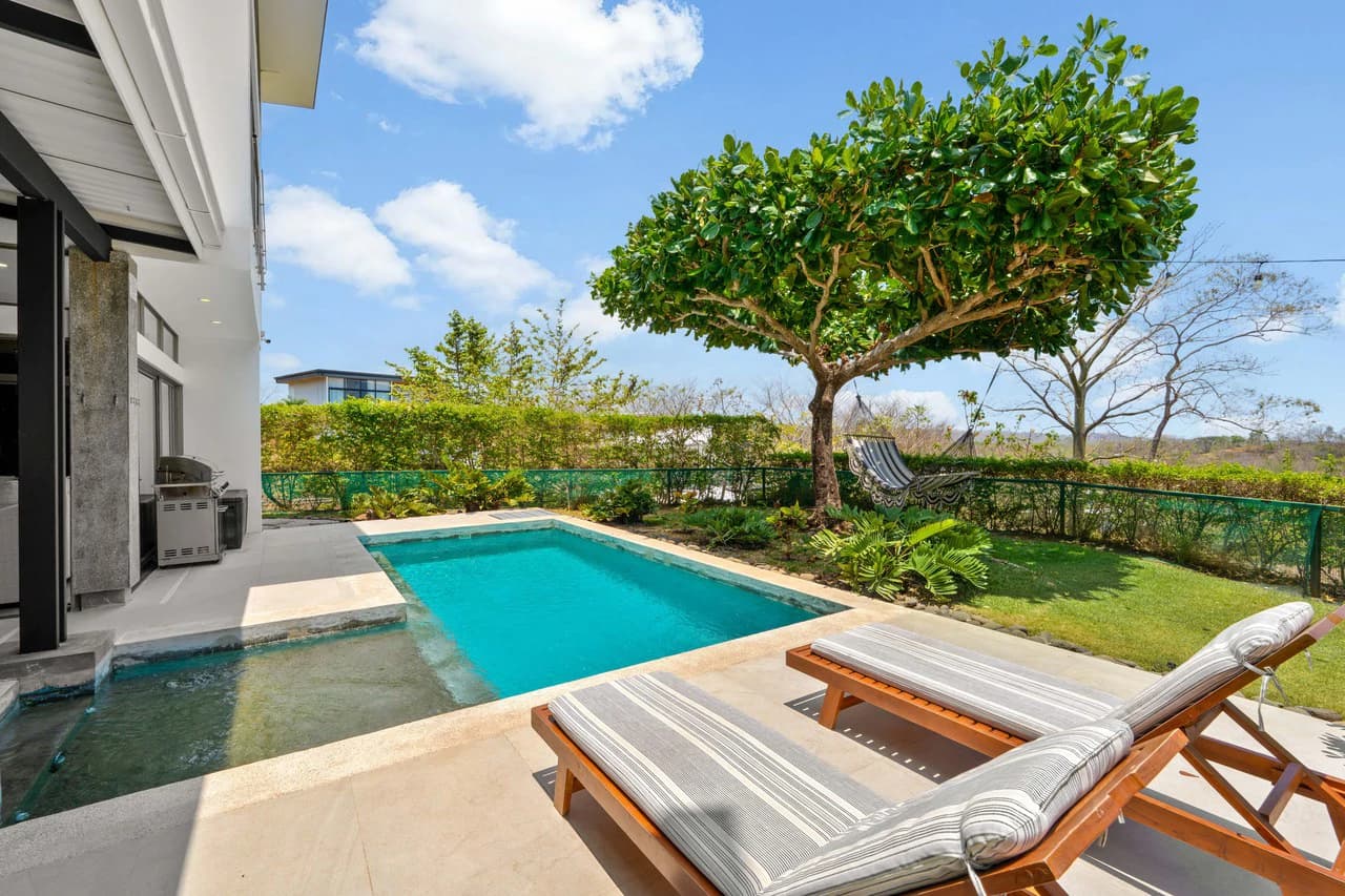 Casa Hijau: Modern Ocean-View Surf Home in Marbella - photo 30
