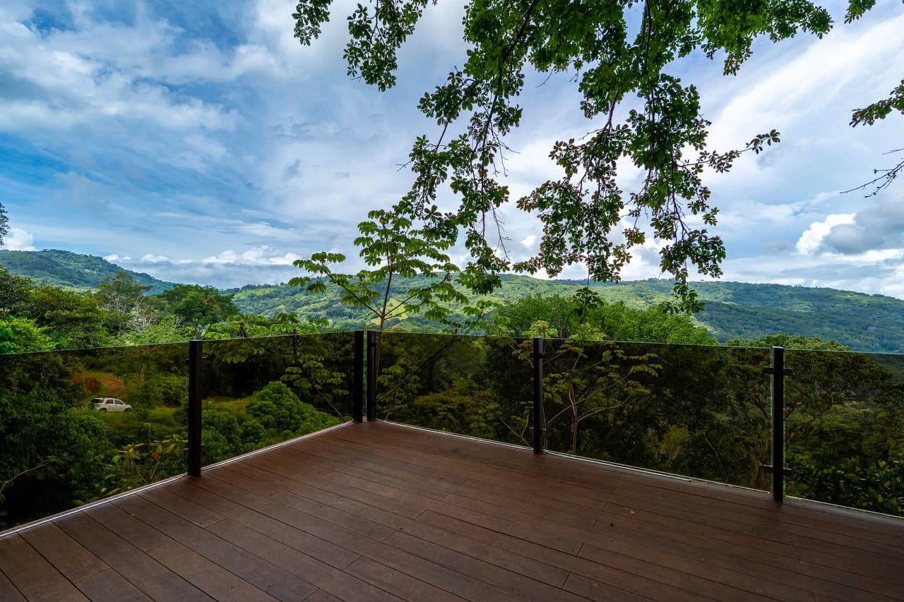 Prime Location 2 Bedroom House Observation Deck - photo 32