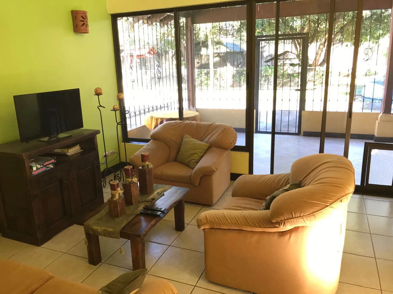 LUXURY HOUSE FOR SALE AND RENT IN LIBERIA: Beautiful luxury home in Liberia, Barrio La Cruz, in excellent location, very safe and quiet - photo 13