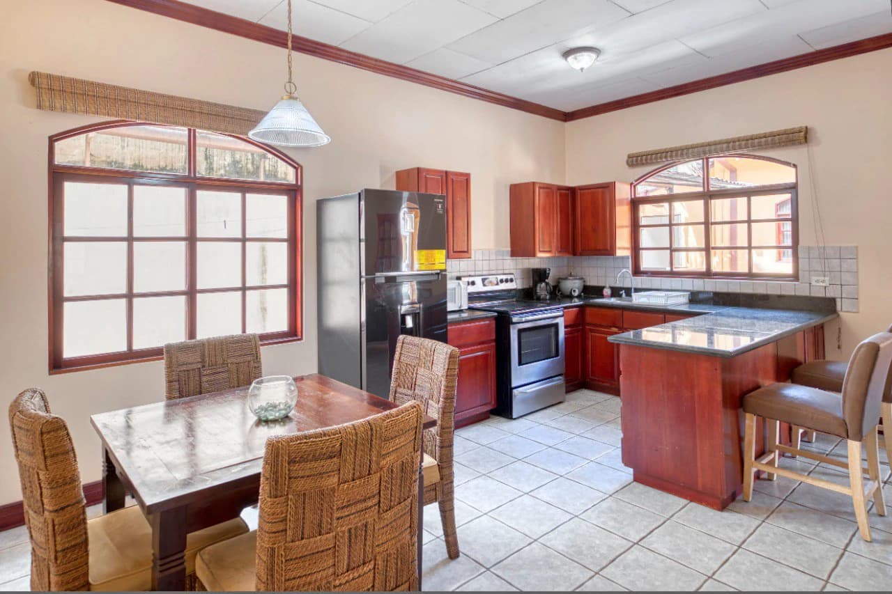 Price Reduced! Income-Generating Property in Costa Rica – Turnkey & Active Rental Business - photo 9