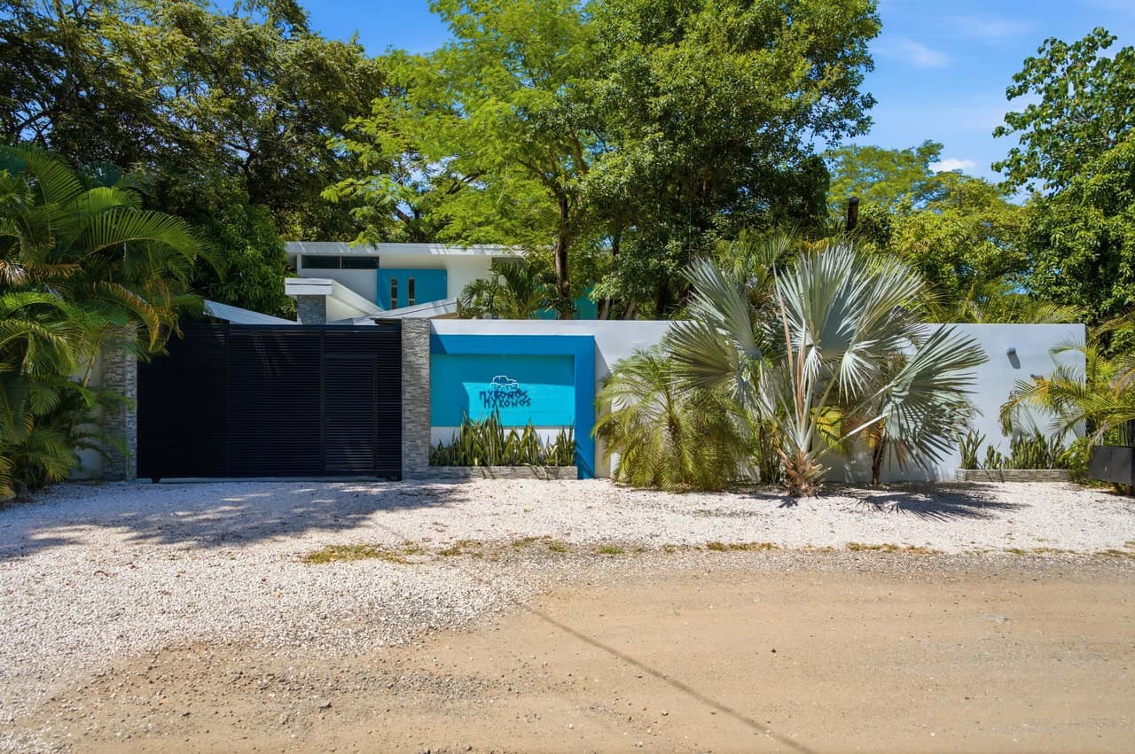 Casa Mykonos: Modern Coastal Living with Private Pool in Surfside Playa Potrero - photo 32
