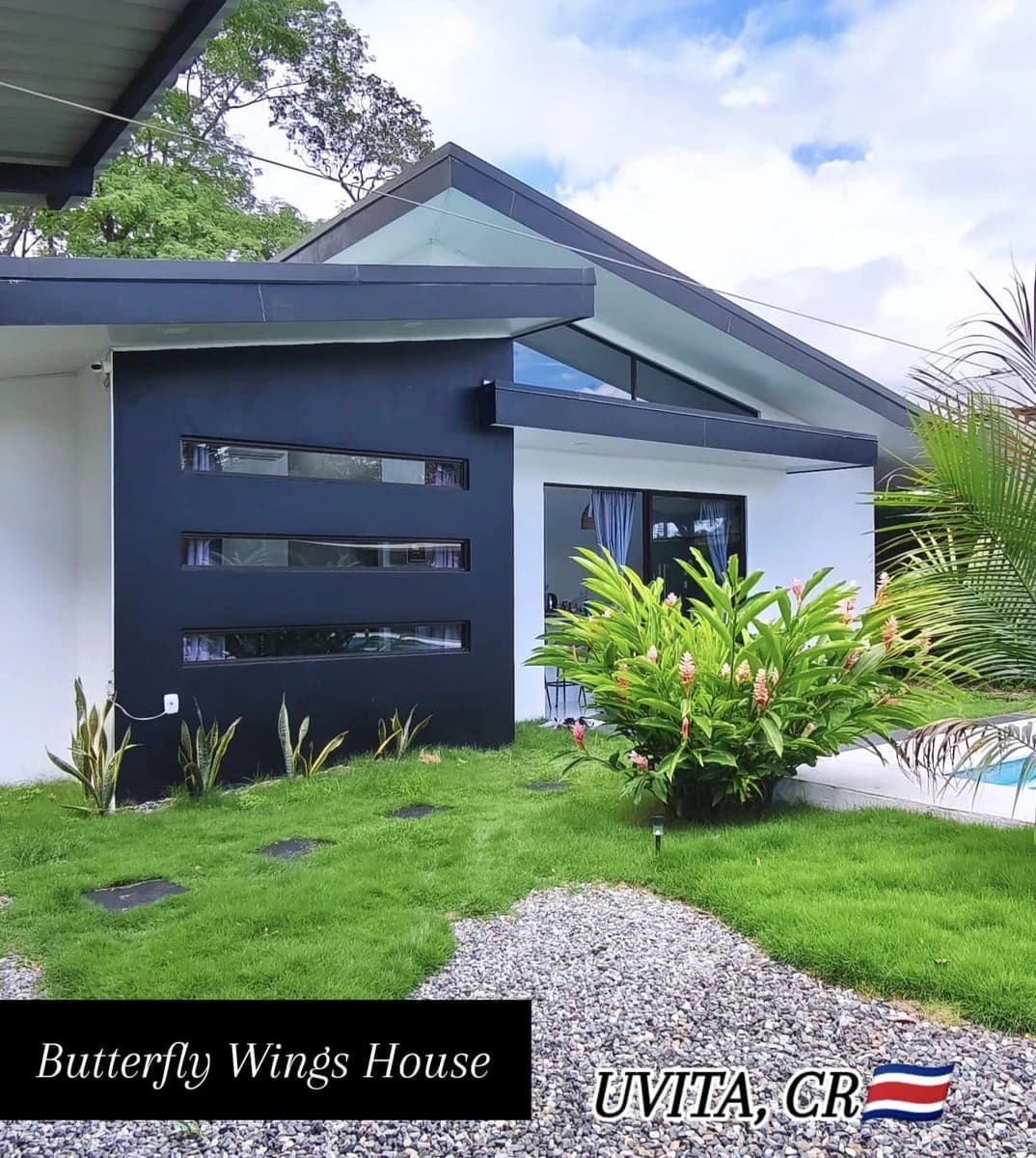 Butterfly Wings House 3 Bed 2 Bath Walking Distance To Town - photo 36