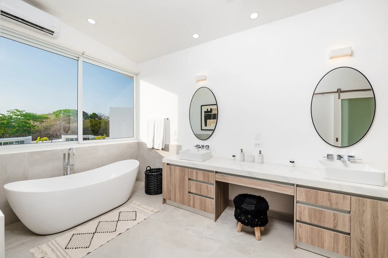 The Enclave: Ultra-Modern 5 Bedroom Villa Located Minutes From the Beach! - photo 26