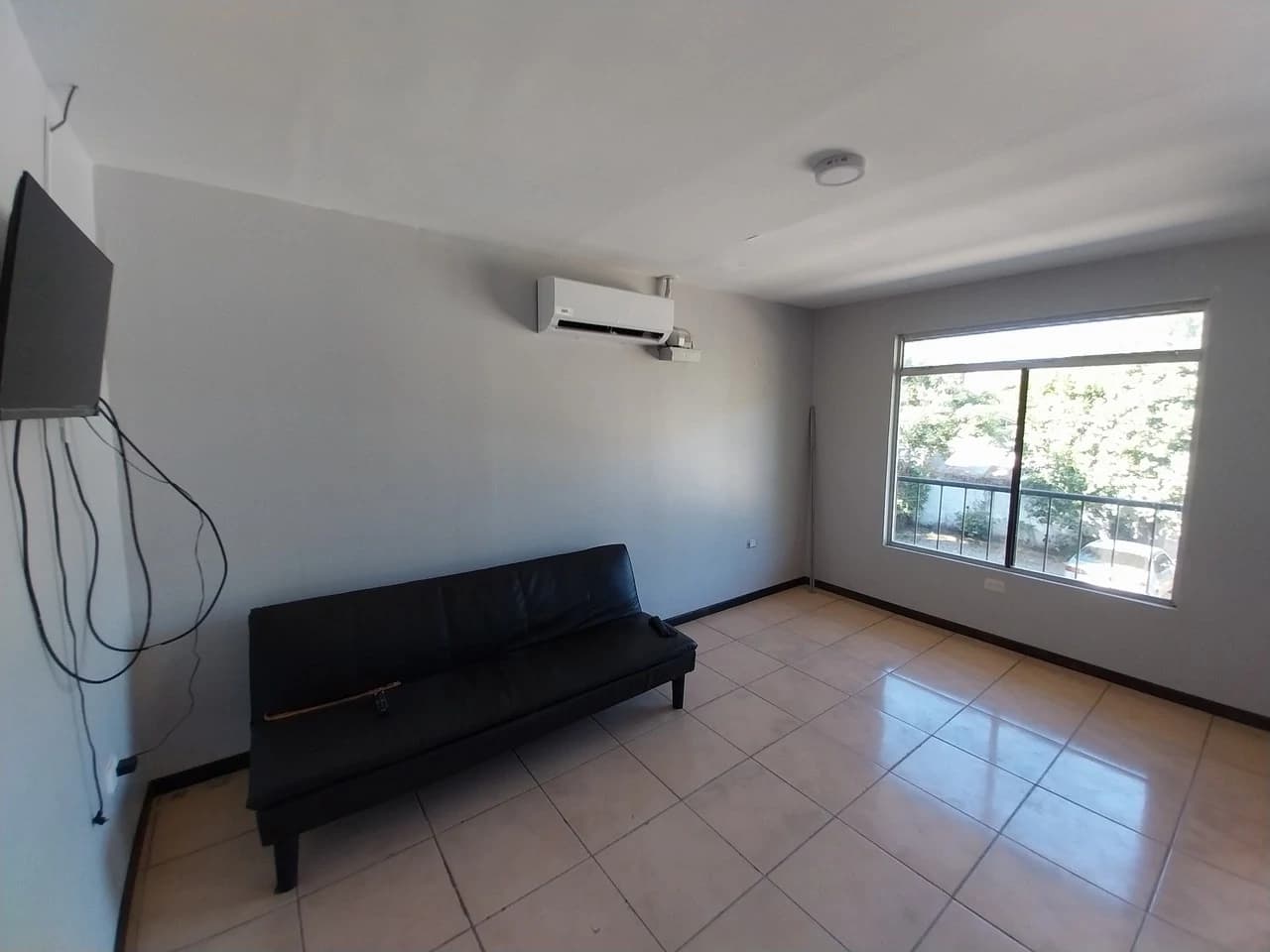 RC-140: Investment Opportunity – Apartment Building in Comunidad Guanacaste - photo 5