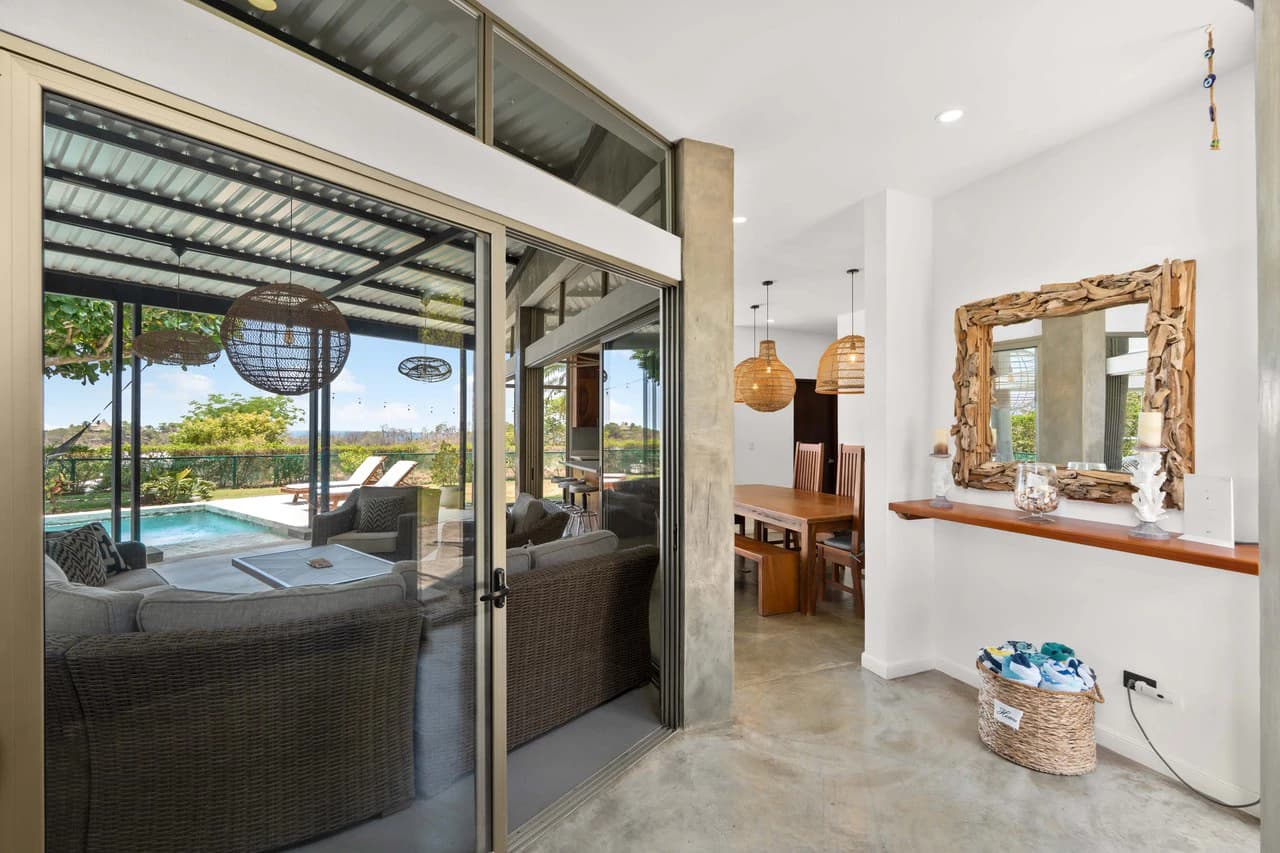Casa Hijau: Modern Ocean-View Surf Home in Marbella - photo 16