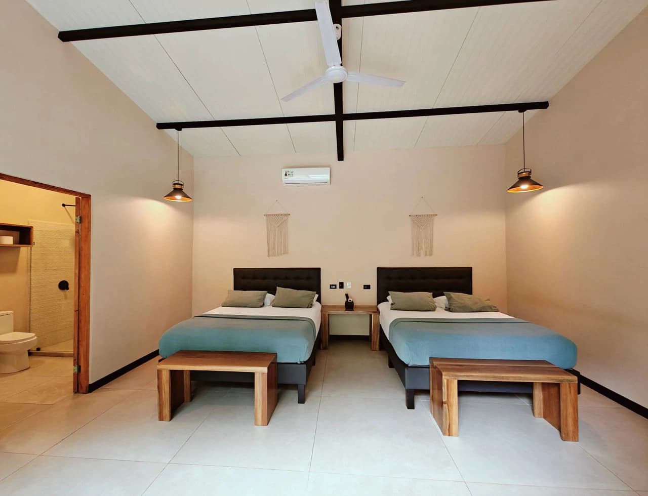 ID 751: Turn-Key Villa with Proven Income Near Cahuita National Park – Main House, Casita, and Stunning Pool on Over Half an Acre - photo 15
