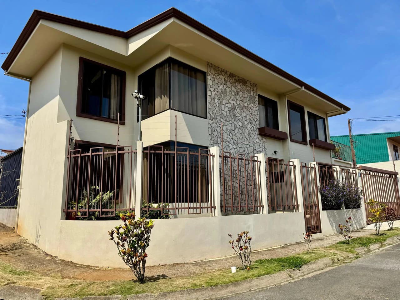 House For Sale in Piedades Norte - photo 2