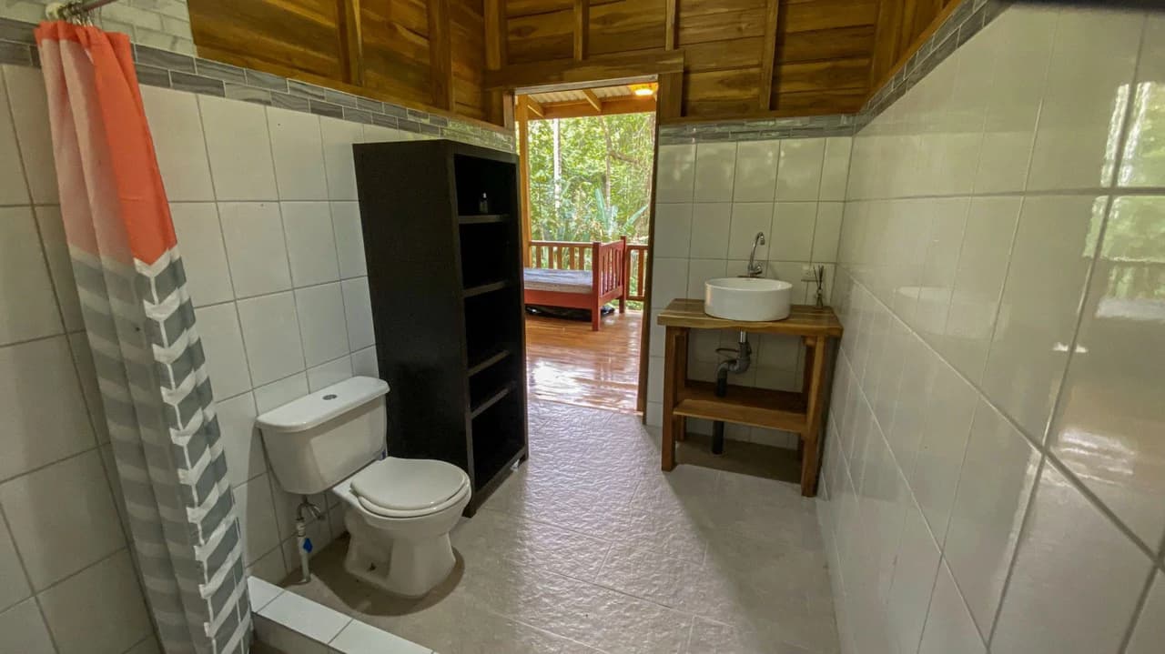 4 Bd/3 Ba - Two Caribbean Homes w/ Pool, on 5000m²: Dual Home Jungle Property in Punta Uva - photo 19