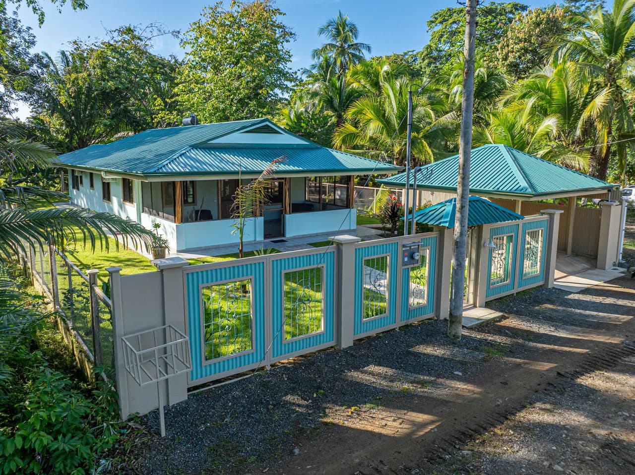 Casa Tortuga: New Home Just 3 Minutes Walk From Playa Matapalo - photo 17