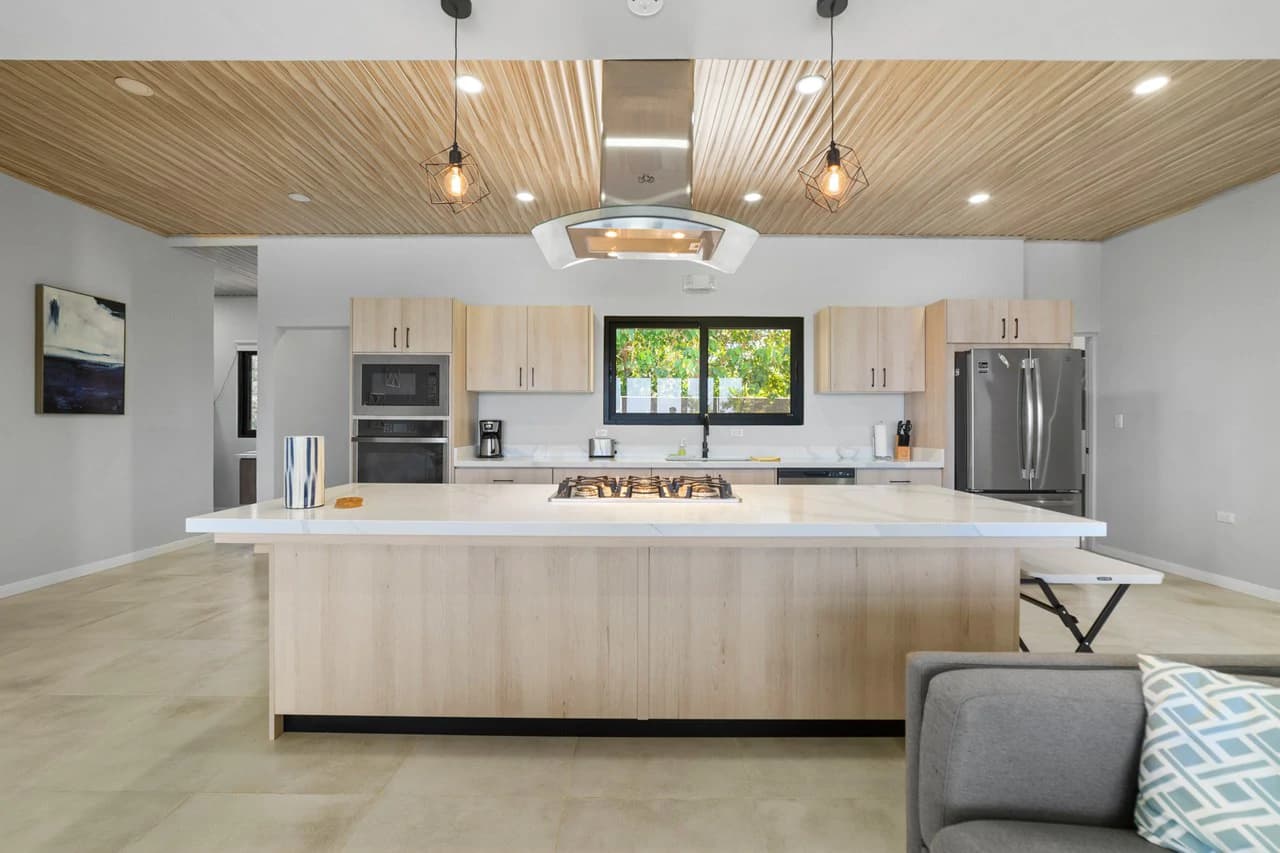 Casa Bella Vista: Brand New Hilltop Ocean View Home - photo 22