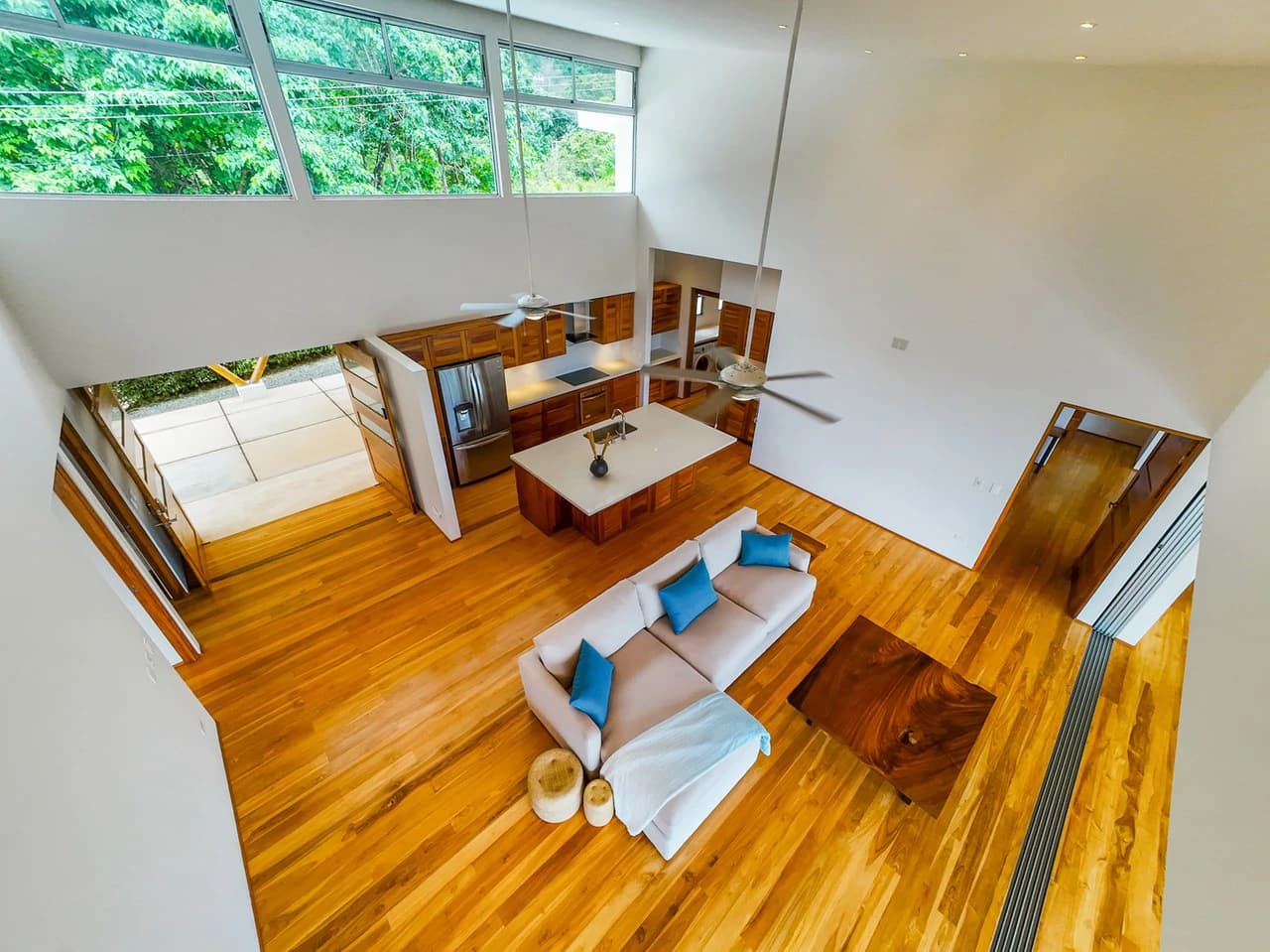 Mar Mystique Haven: Your Dream Home with Stunning Ocean Views - photo 10