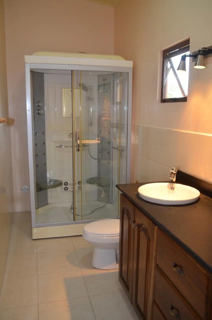 Retire With Peace of Mind: Luxury Home in Gated Community - photo 15