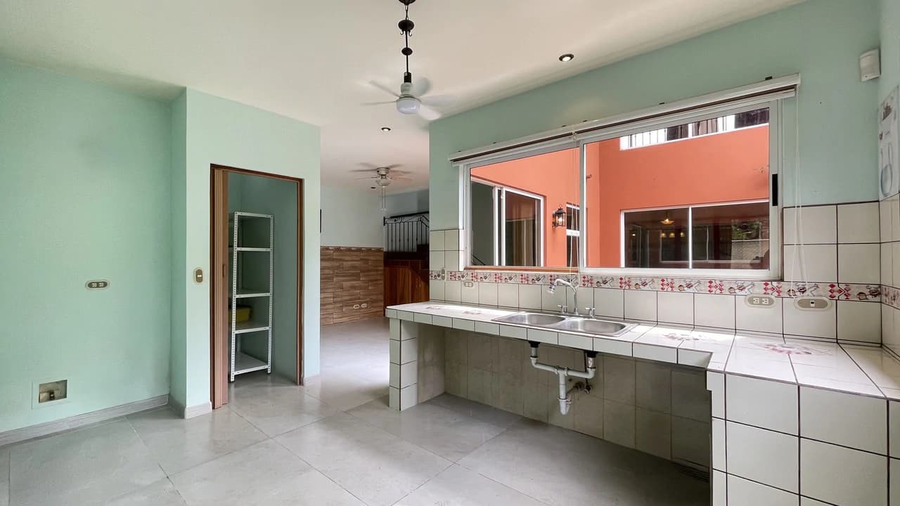 Two-Story House for Sale in Grecia, Alajuela - photo 4