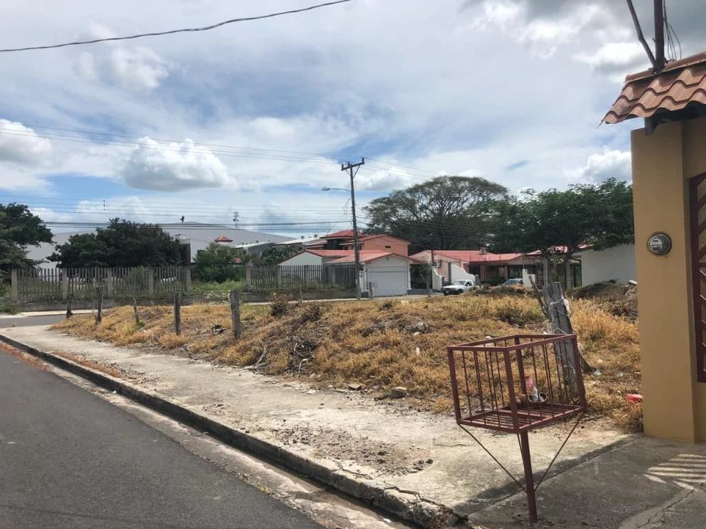 Lot in the Center of Liberia - photo 3