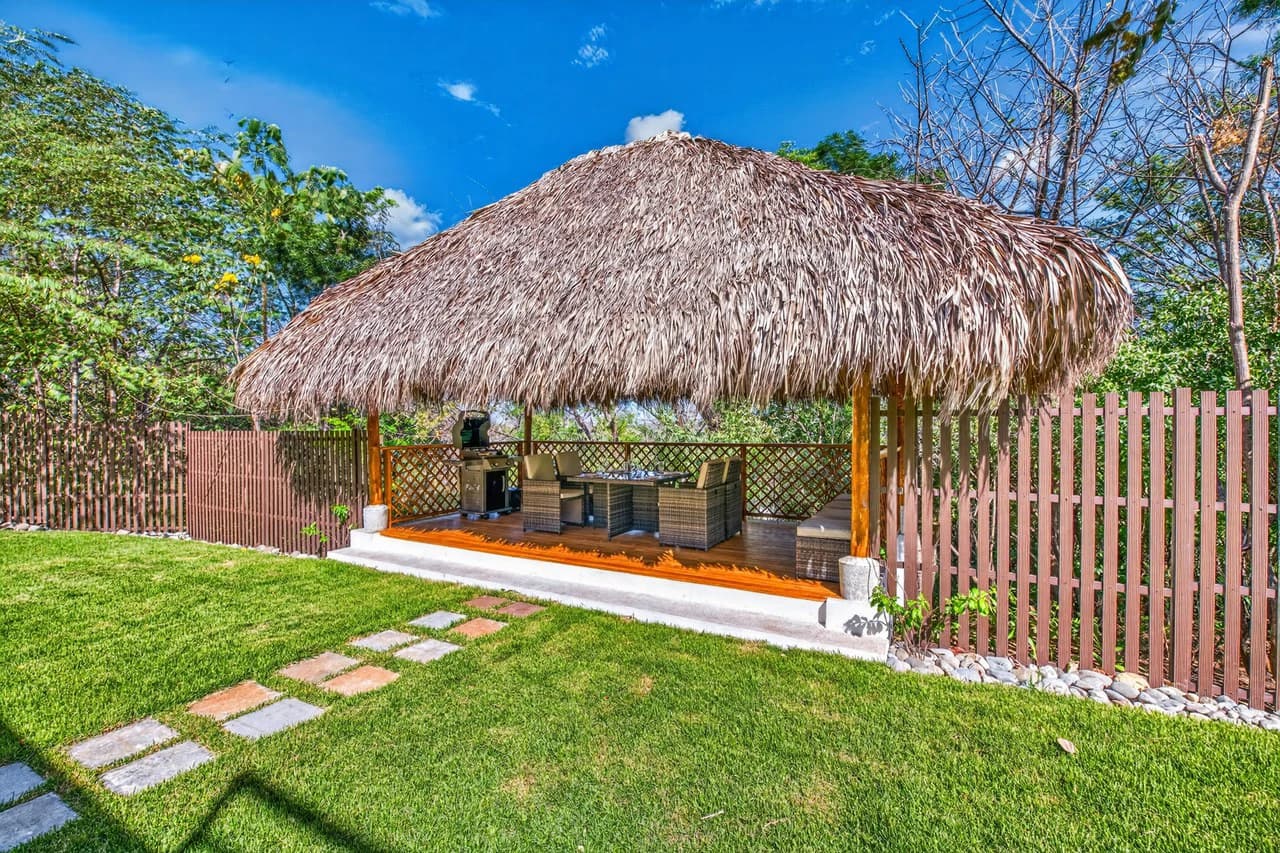 Casa Pochote: Artisan Luxury Villa Near Tamarindo | Pool, Jacuzzi & Langosta Beach Club Membership Included - photo 51