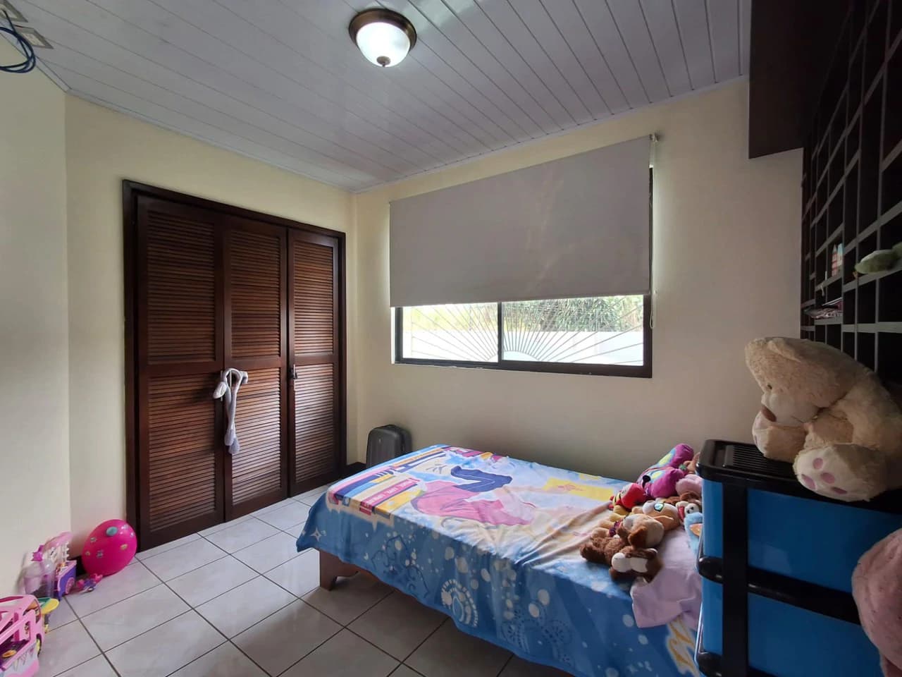Casa Naranjales: 5 bedroom 2 story home in central Grecia - photo 12