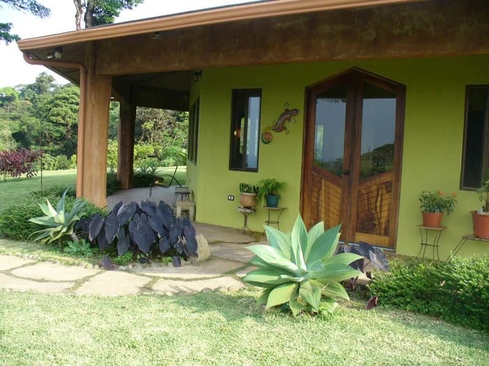 OFF THE BEATEN PATH ! Octagon home hidden in a 25 acres jungle