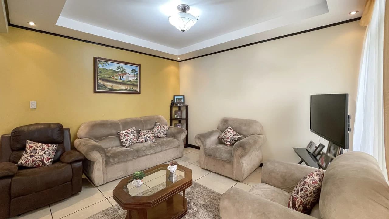 House for sale in Grecia in gated community, Las Calas - photo 2