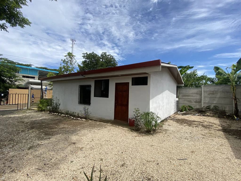 Casa Munoz: 3 Bedroom Home and 2 Unit Duplex with space for a pool, Located in El Canto de los Gavilanes - photo 4