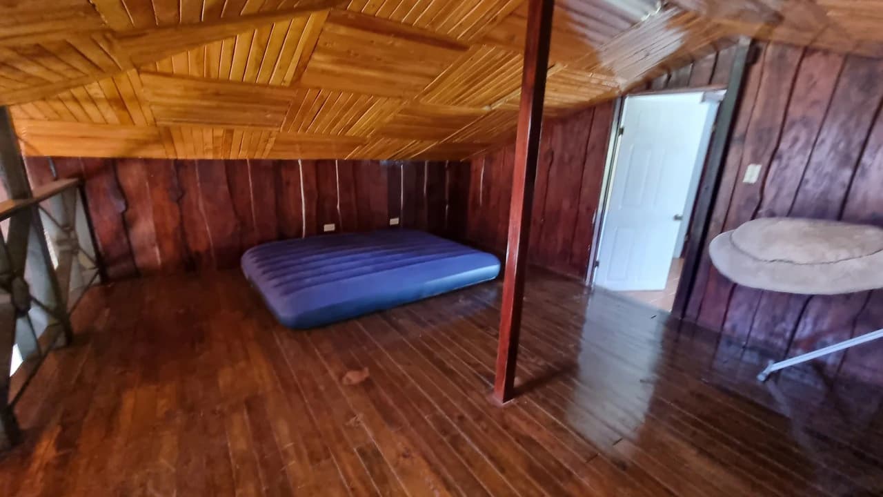 CASA SANTA ELENA: BEAUTIFUL HOUSE FOR SALE, WITH AMAZING VIEWS, 4 BDRM IN THE HEART OF SANTA ELENA - photo 9