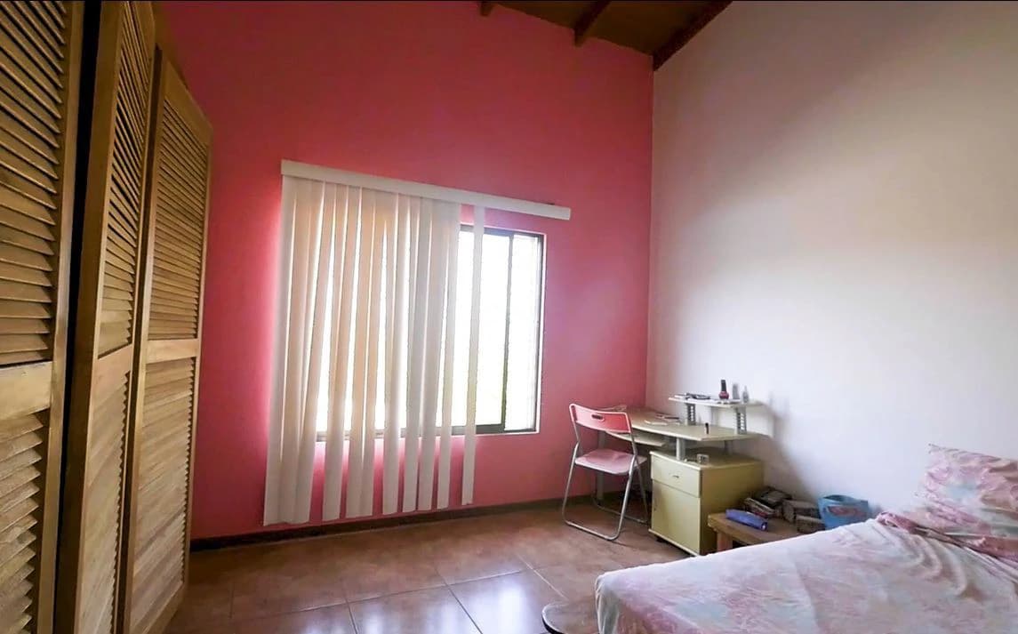 Finca Las Nubes: Amazing 75 Hectare / 185 Acre Finca, with a 300 m2 Main Home and Pool Built above the Clouds - photo 17