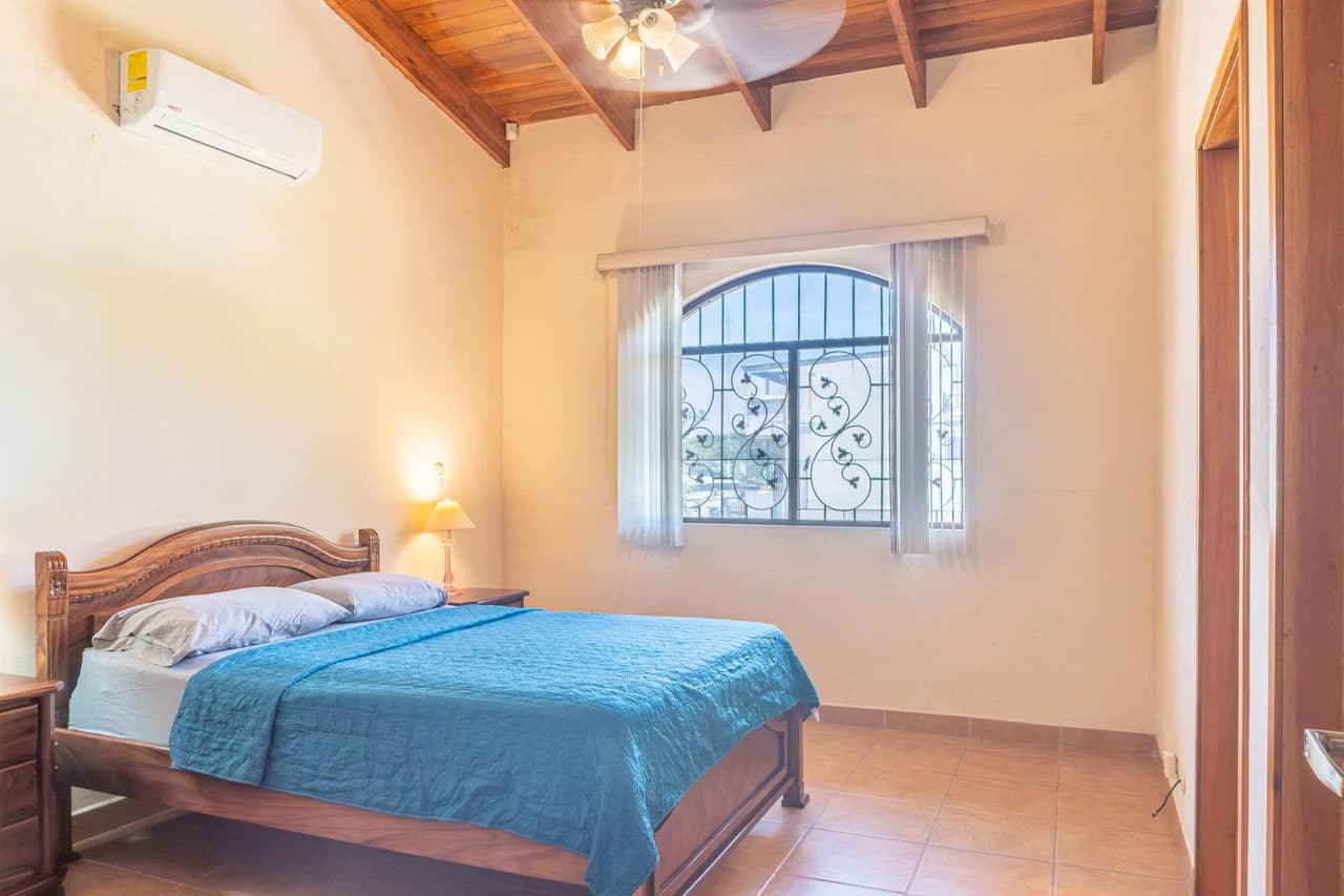 3 Bedroom Condo in the Center of Samara - Steps to the Beach - photo 12