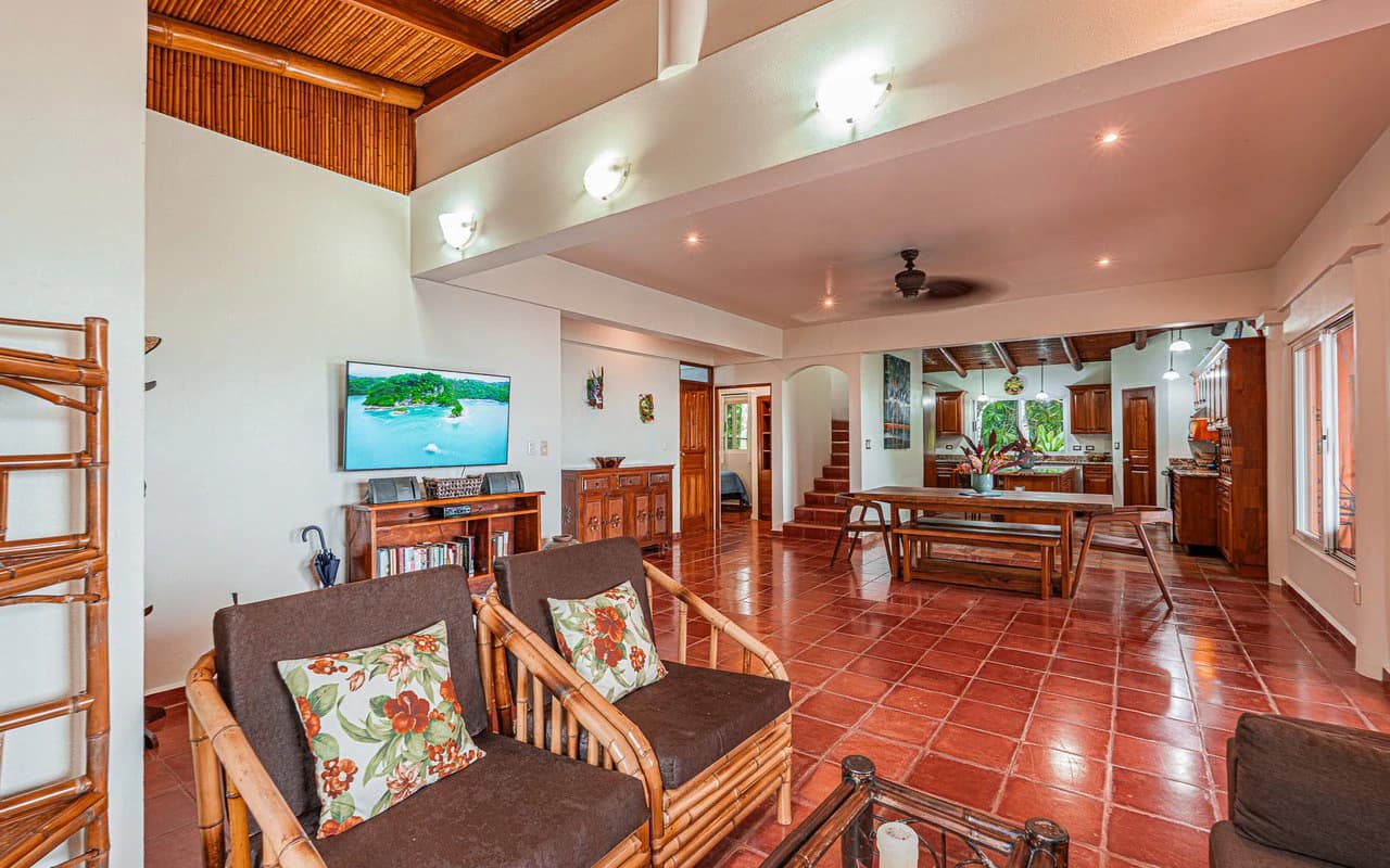 Whale's Tail Ocean View Estate with Extra Lot in Between Uvita and Dominical - photo 12