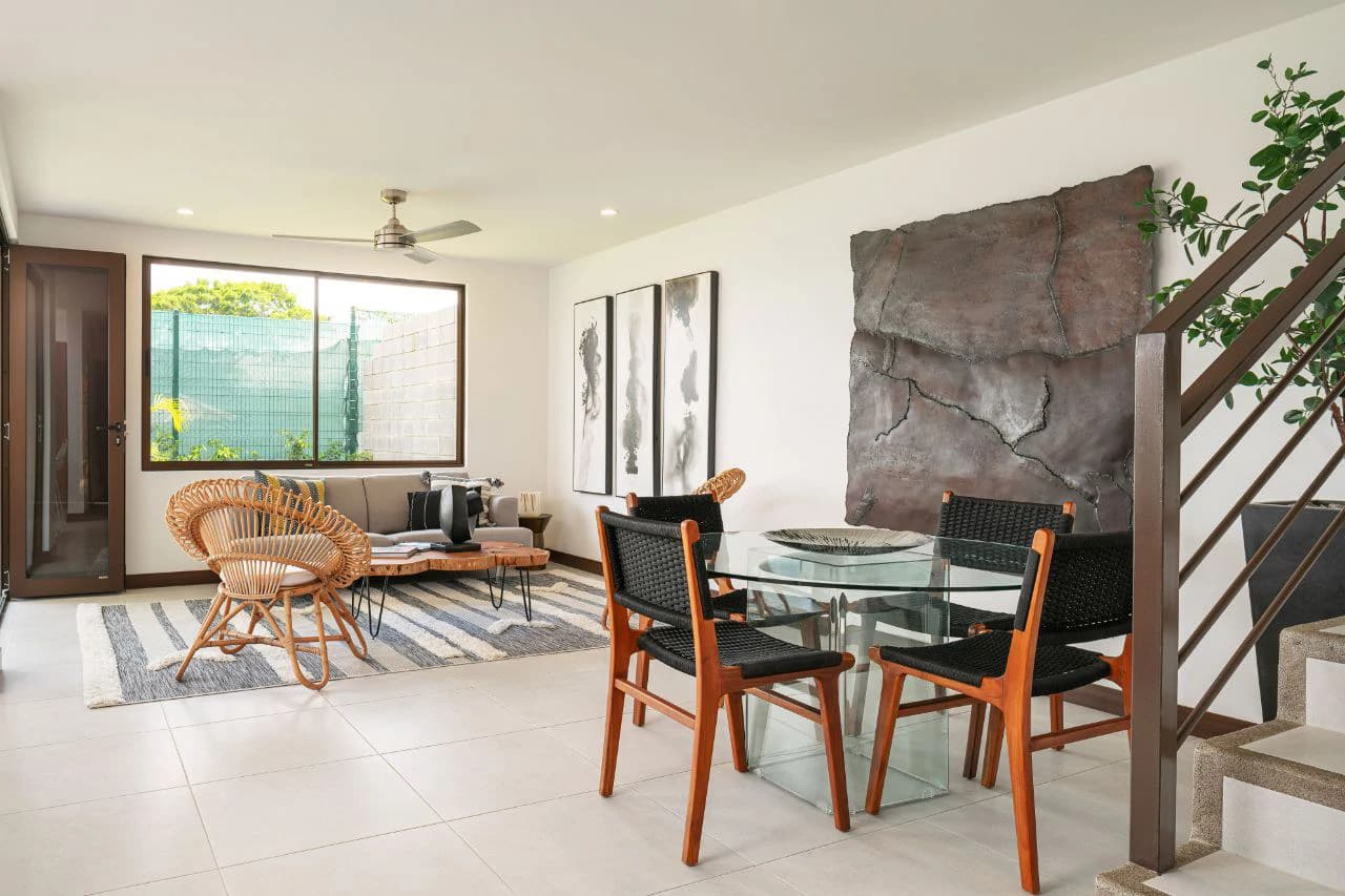 J-70: Gorgeous House for sale with 4 bedrooms and 2 parking spaces in Santa Ana, Costa Rica - photo 5