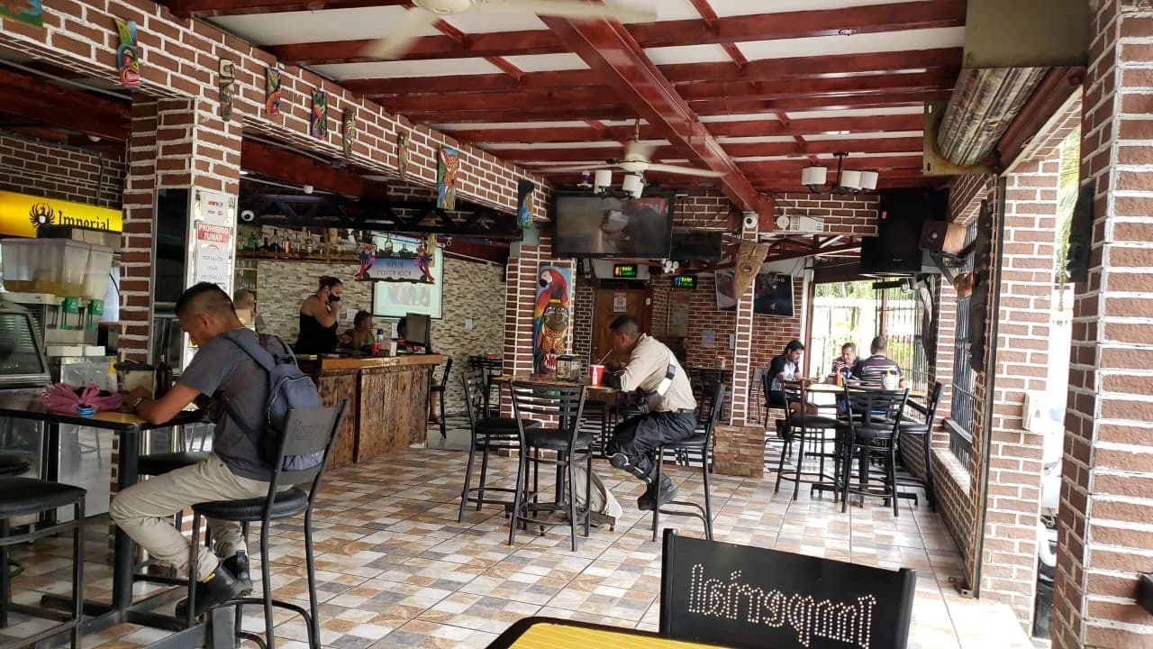 Near the Coast Bar/Nightclub For Sale in Bratsi - photo 3