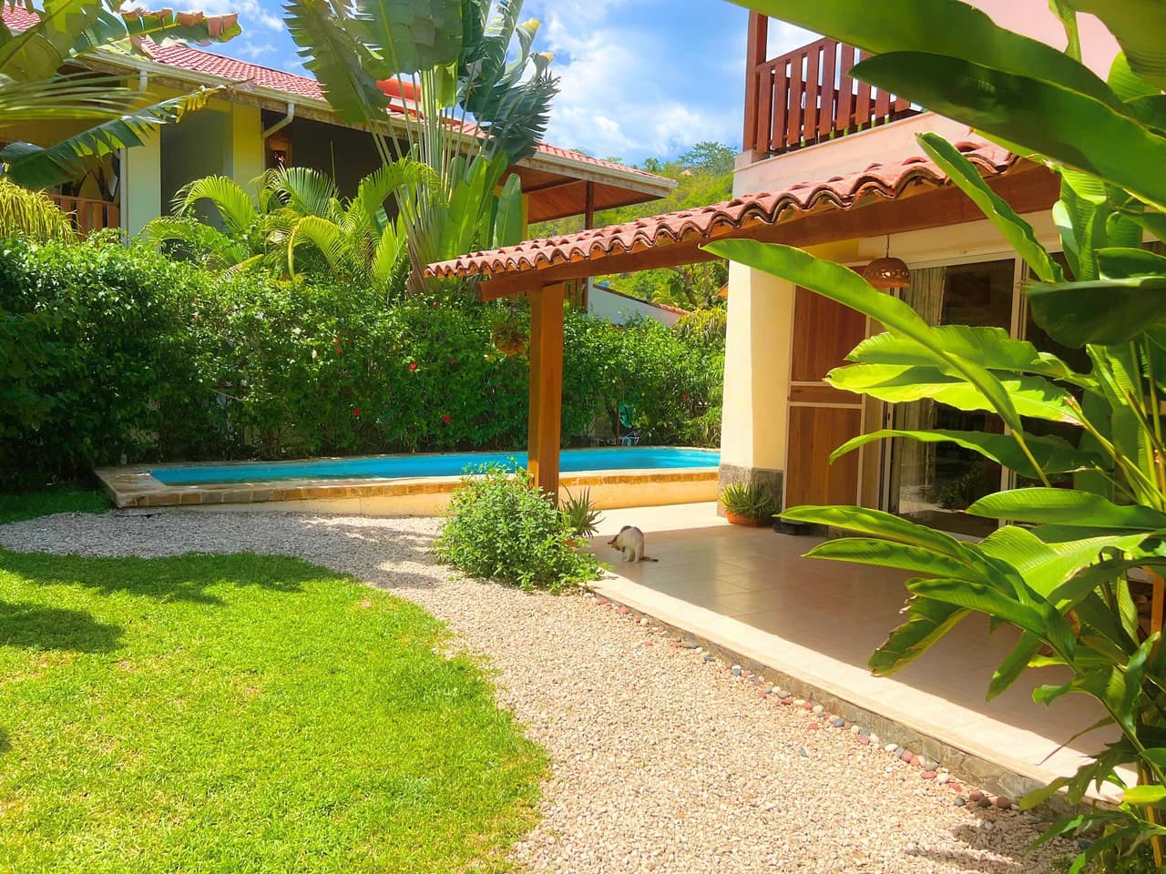 Santa Teresa 2 Bedroom House + 6 Rental Apartments: A Multi Unit Vacation Rental with Pool & Steps from the beach - photo 10