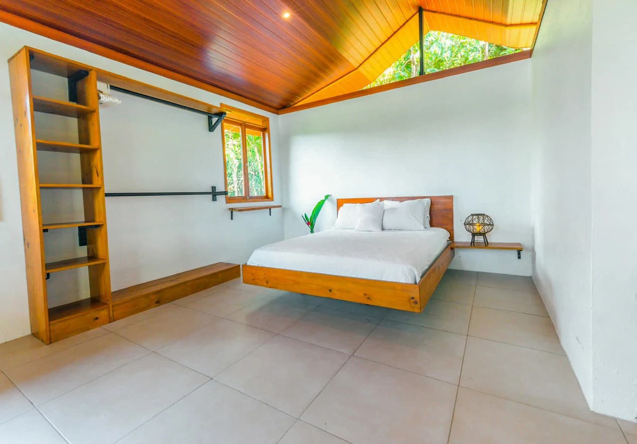 Prime Commercial Opportunity: 10-Bedroom Hotel with Endless Potential in Ojochal - photo 12