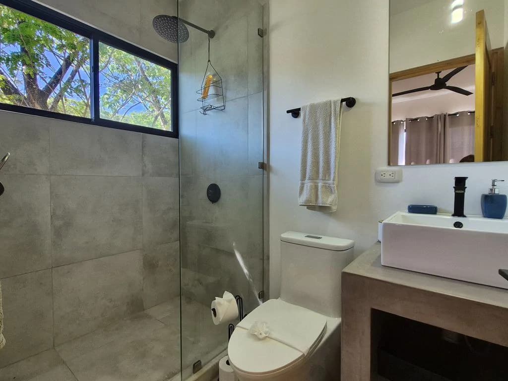 Casa Joya: Turnkey Modern Home with pool – Prime Location & Rental Income - photo 26