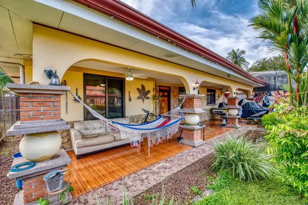 Discover this beautiful property in the heart of Jaco, a home built in the classic Costa Rican style