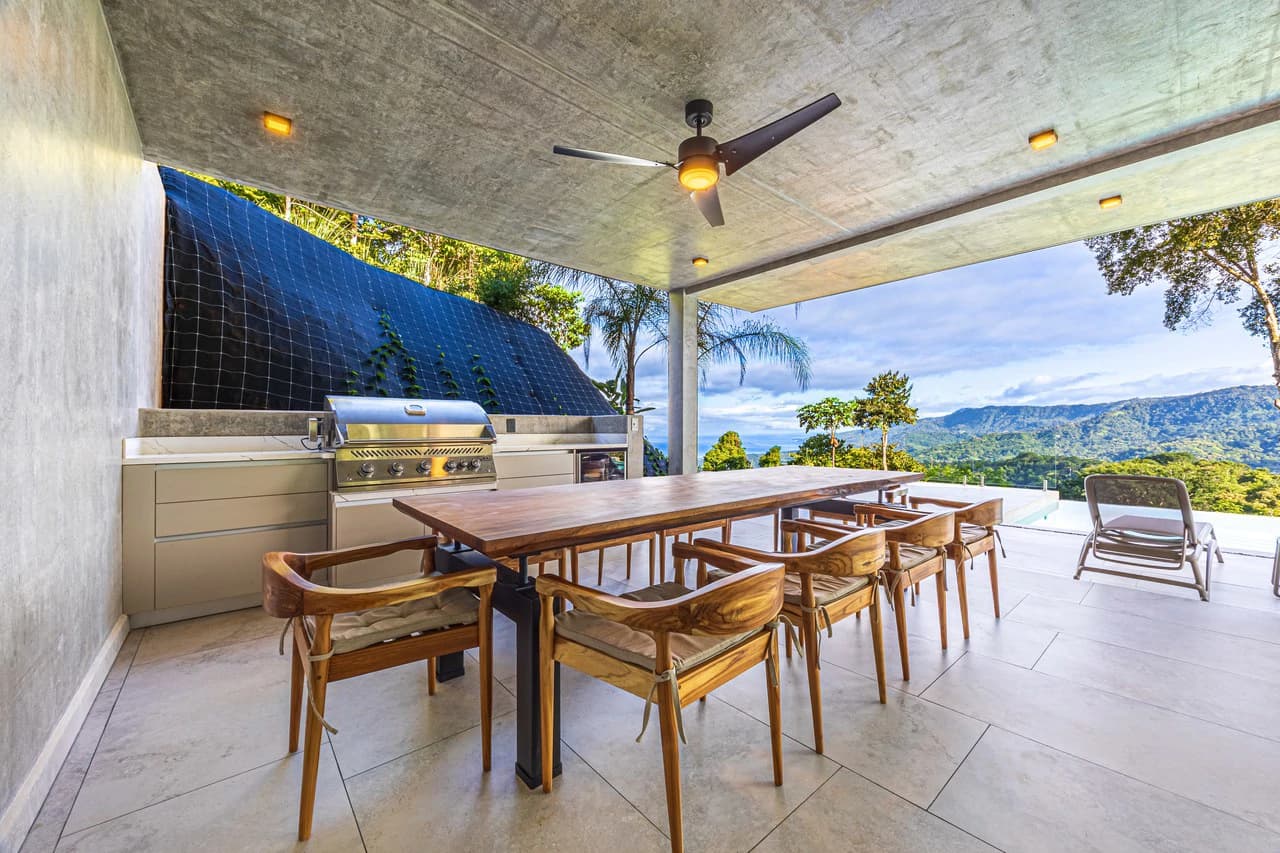 A True Estate Beyond Compare, Ocean Views For Miles: Mountain House For Sale in Uvita - photo 44
